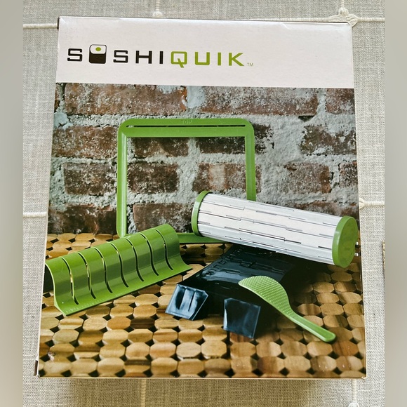 sushiquik Other - Green Sushi Roller and Cutter Set